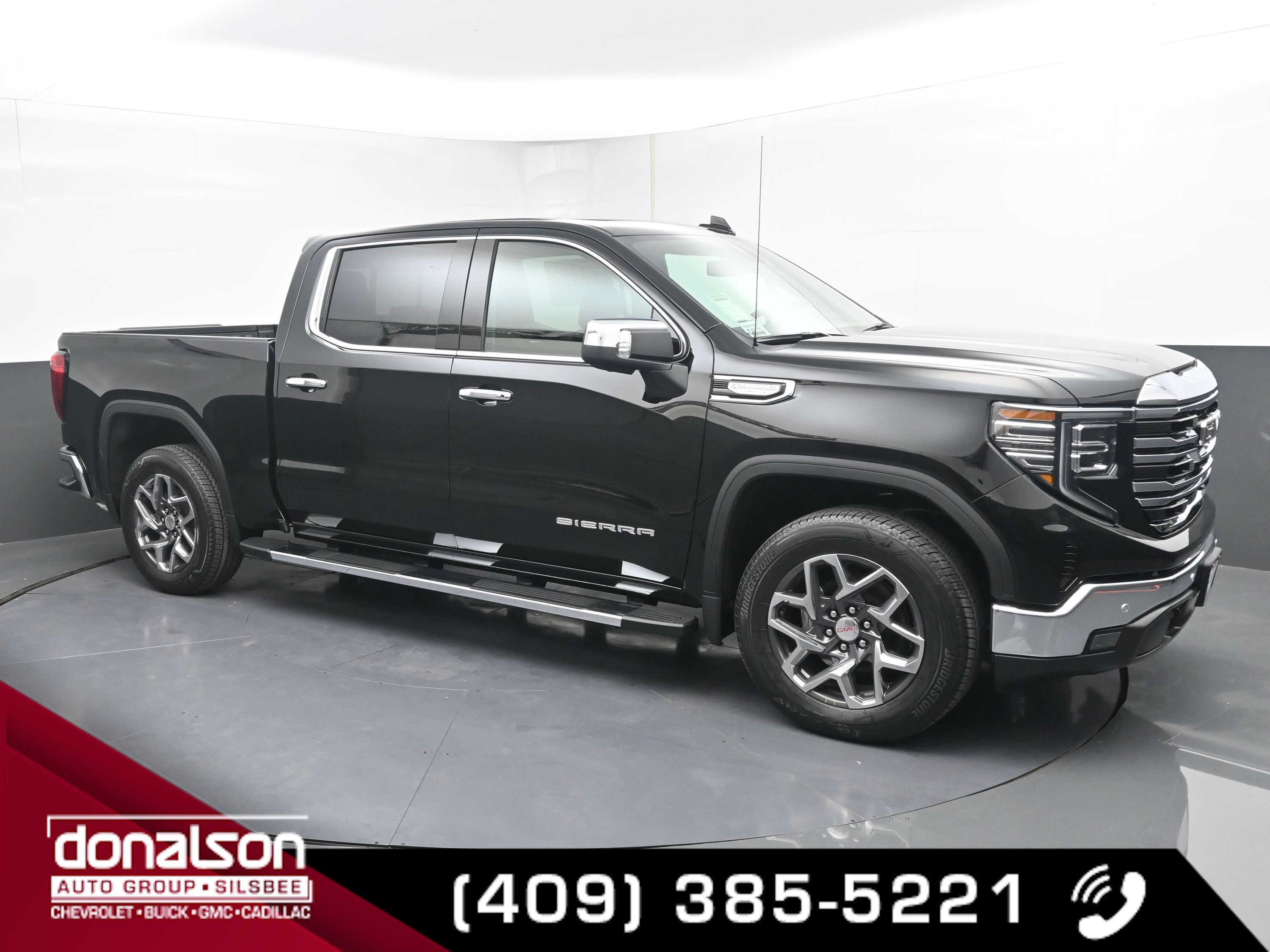 2026 GMC Sierra 1500 SLT's photo