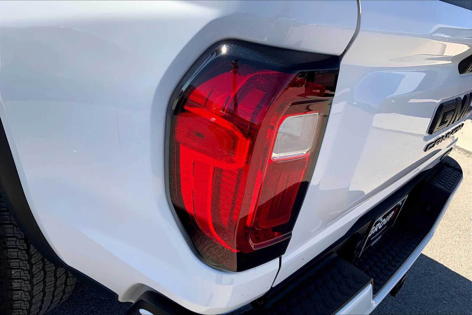 2024 Gmc Canyon AT4 photo 28