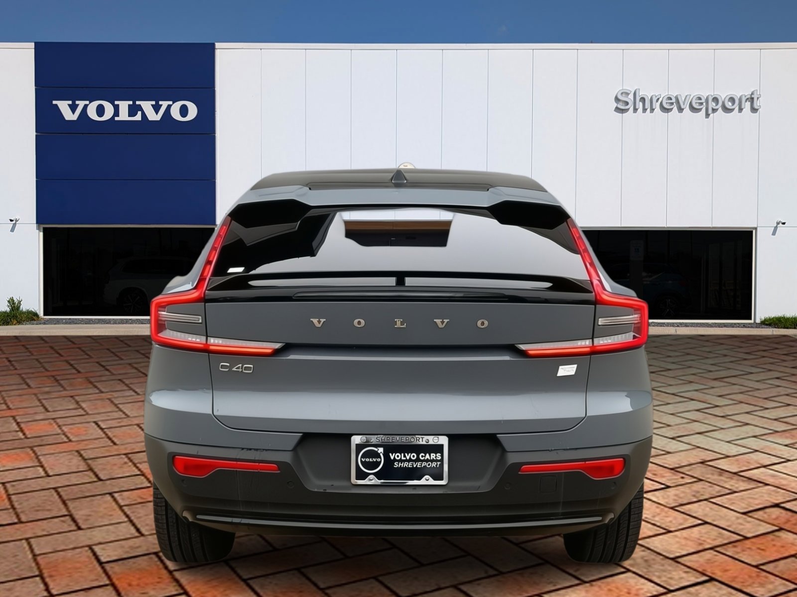 2023 Volvo C40 Recharge Ultimate photo 3