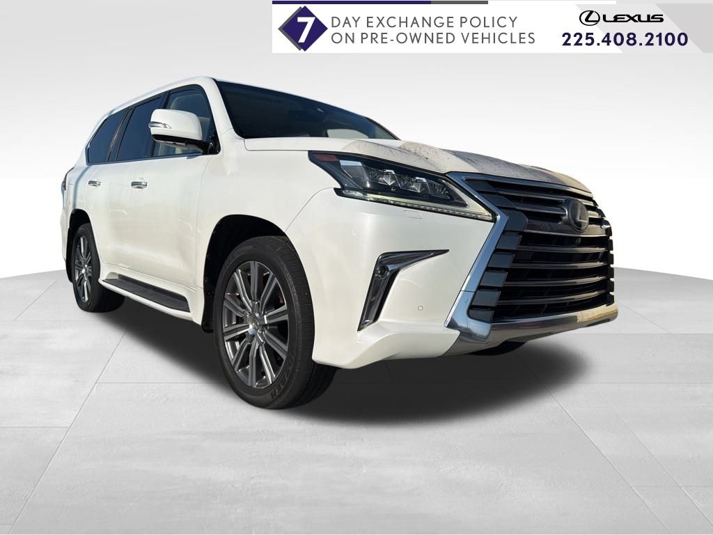 2016 Lexus LX 570's photo