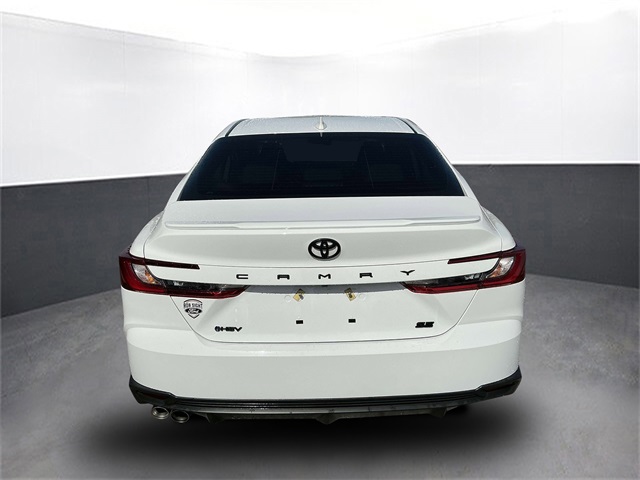 2025 Toyota Camry SE photo 4