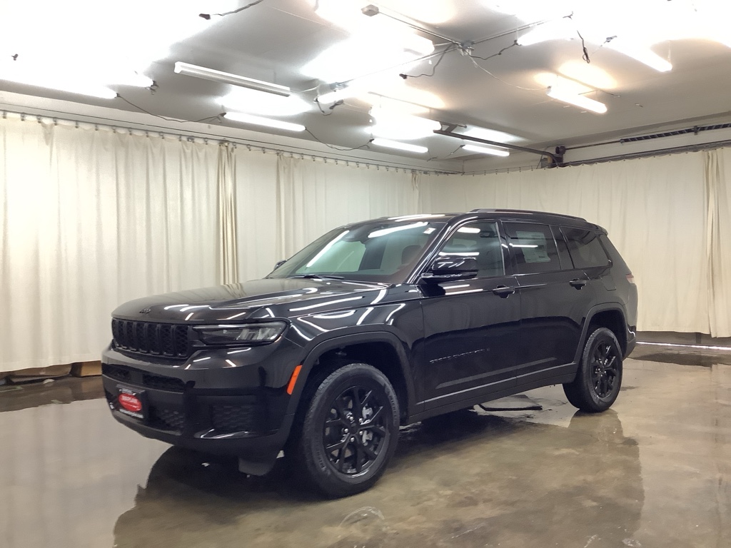 2025 Jeep Grand Cherokee L Altitude's photo