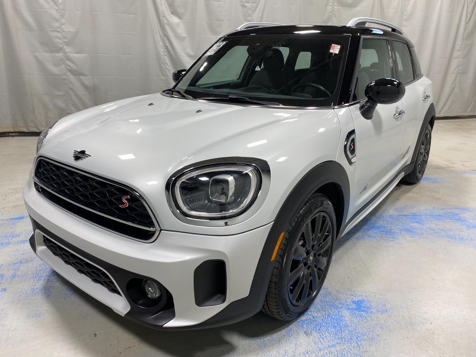 2023 MINI Countryman S's photo