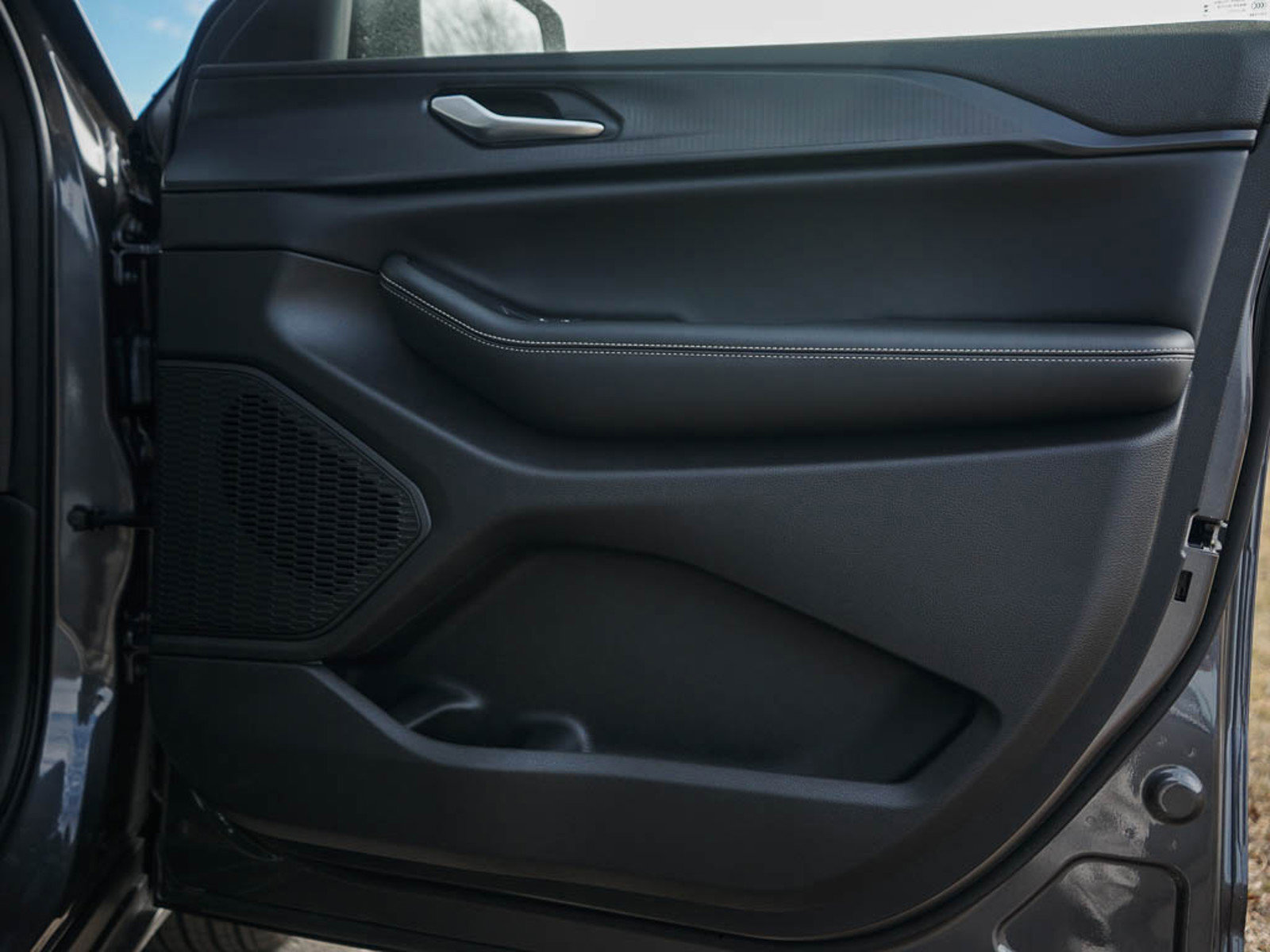 2025 Jeep Grand Cherokee Laredo photo 8
