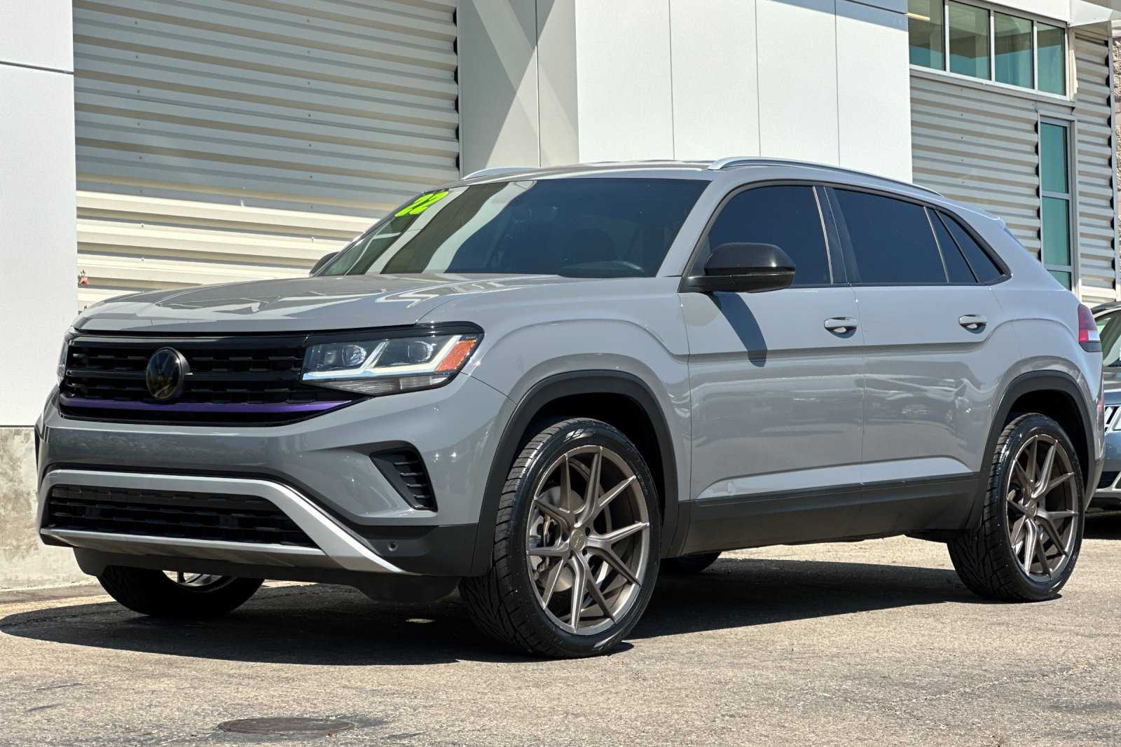 2022 Volkswagen Atlas Cross Sport V6 SE Technology photo 7