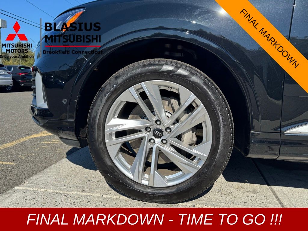 2022 Audi Q7 45 Premium photo 4