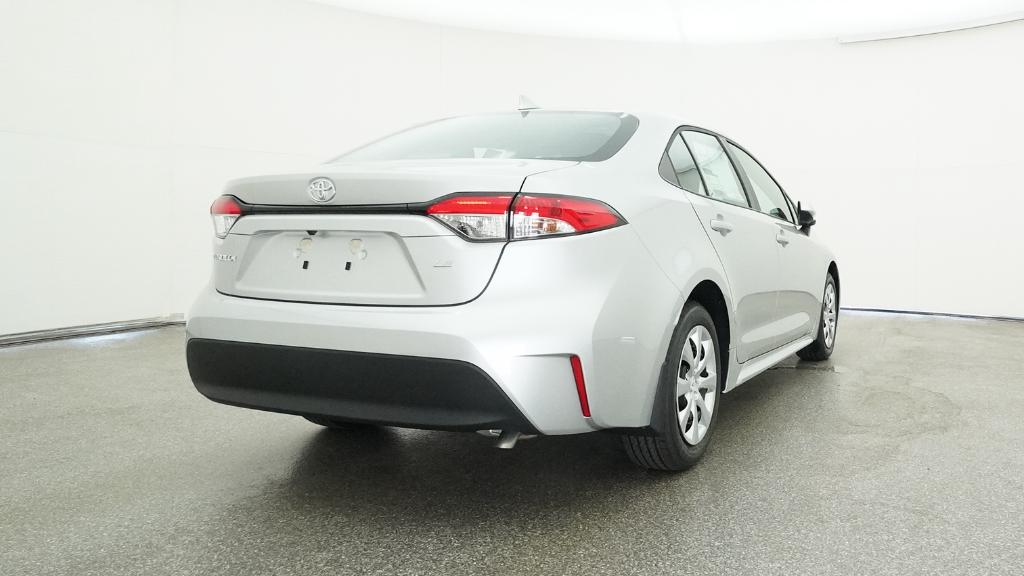 2025 Toyota Corolla LE photo 18