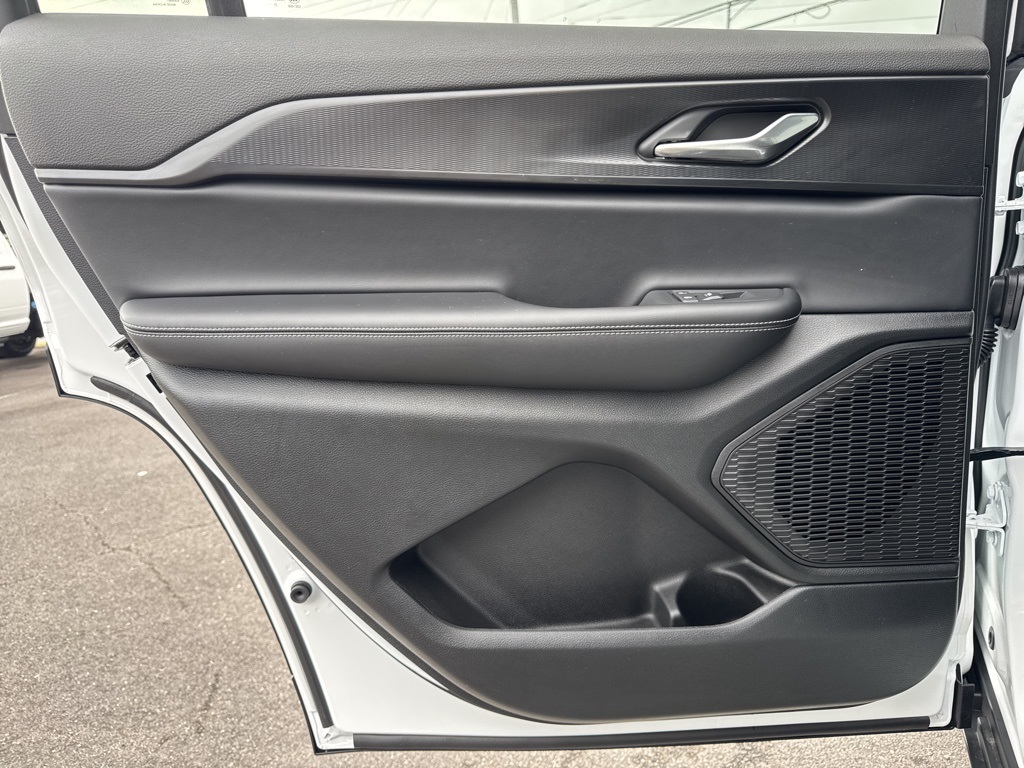 2025 Jeep Grand Cherokee Altitude X photo 22