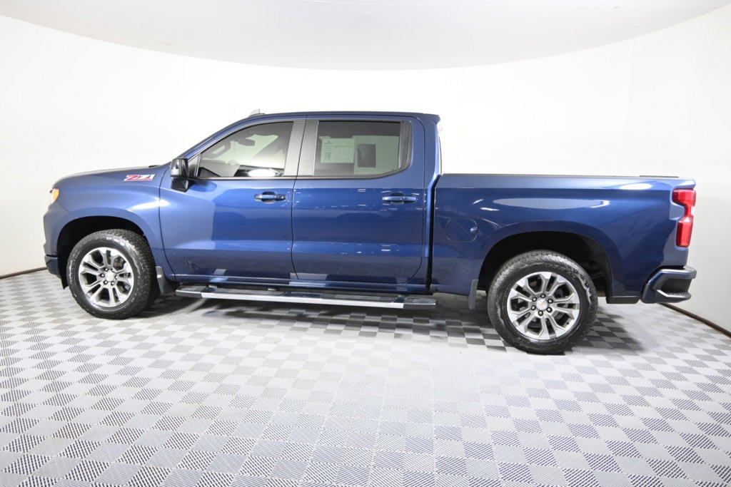 2022 Chevrolet Silverado 1500 RST photo 3