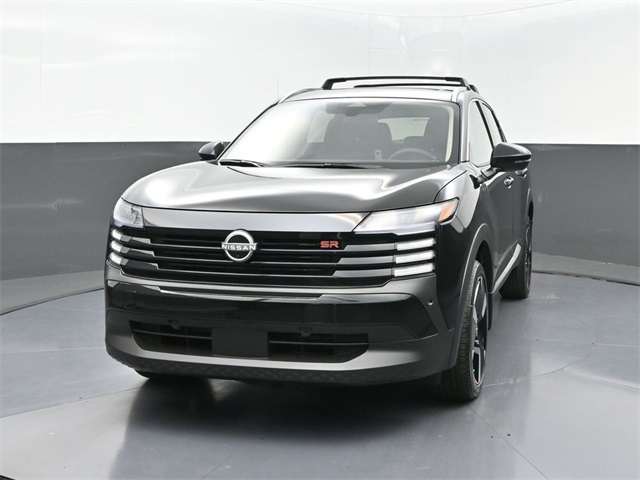 2025 Nissan Kicks SR photo 2