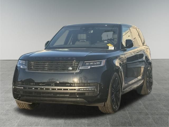 2026 Land Rover Range Rover SE's photo