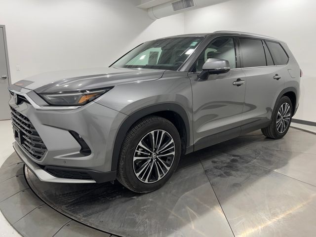 2025 Toyota Grand Highlander Platinum's photo