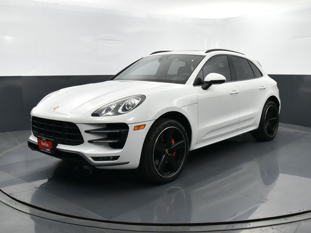 2018 Porsche Macan Turbo photo 4