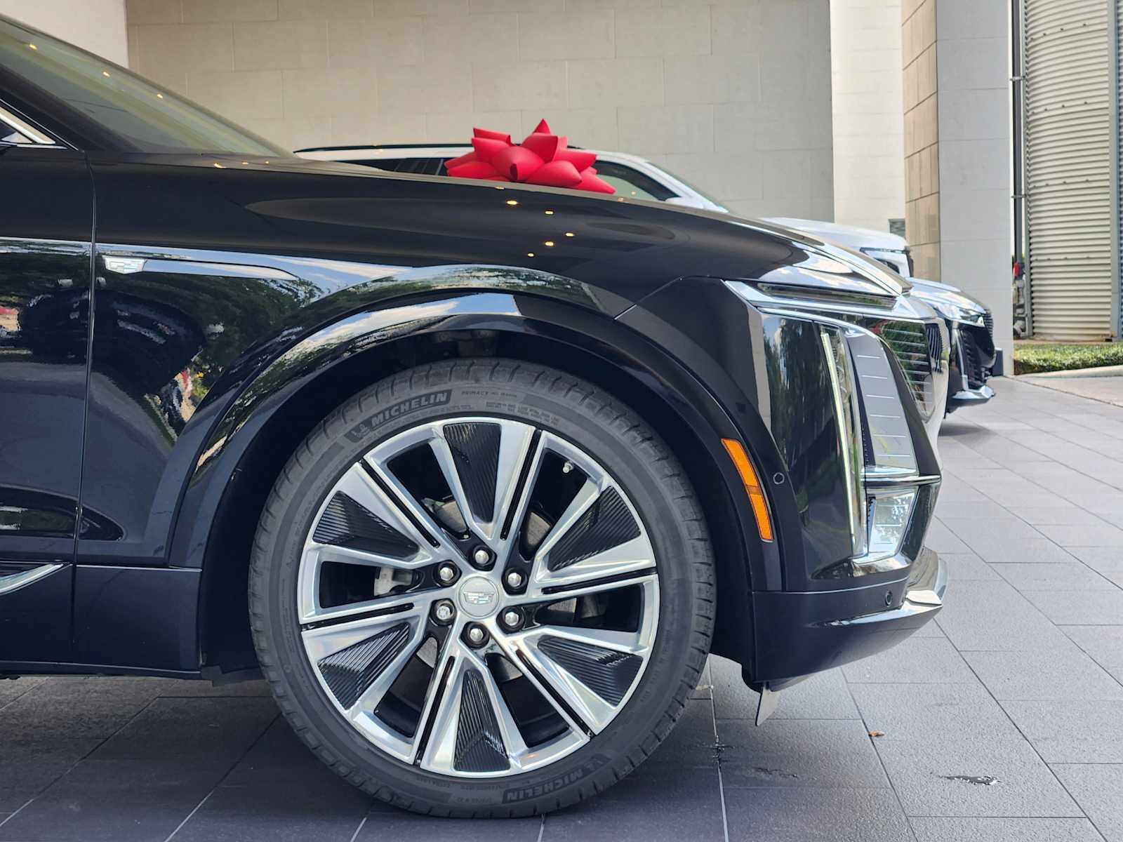 2024 Cadillac Lyriq Luxury photo 5