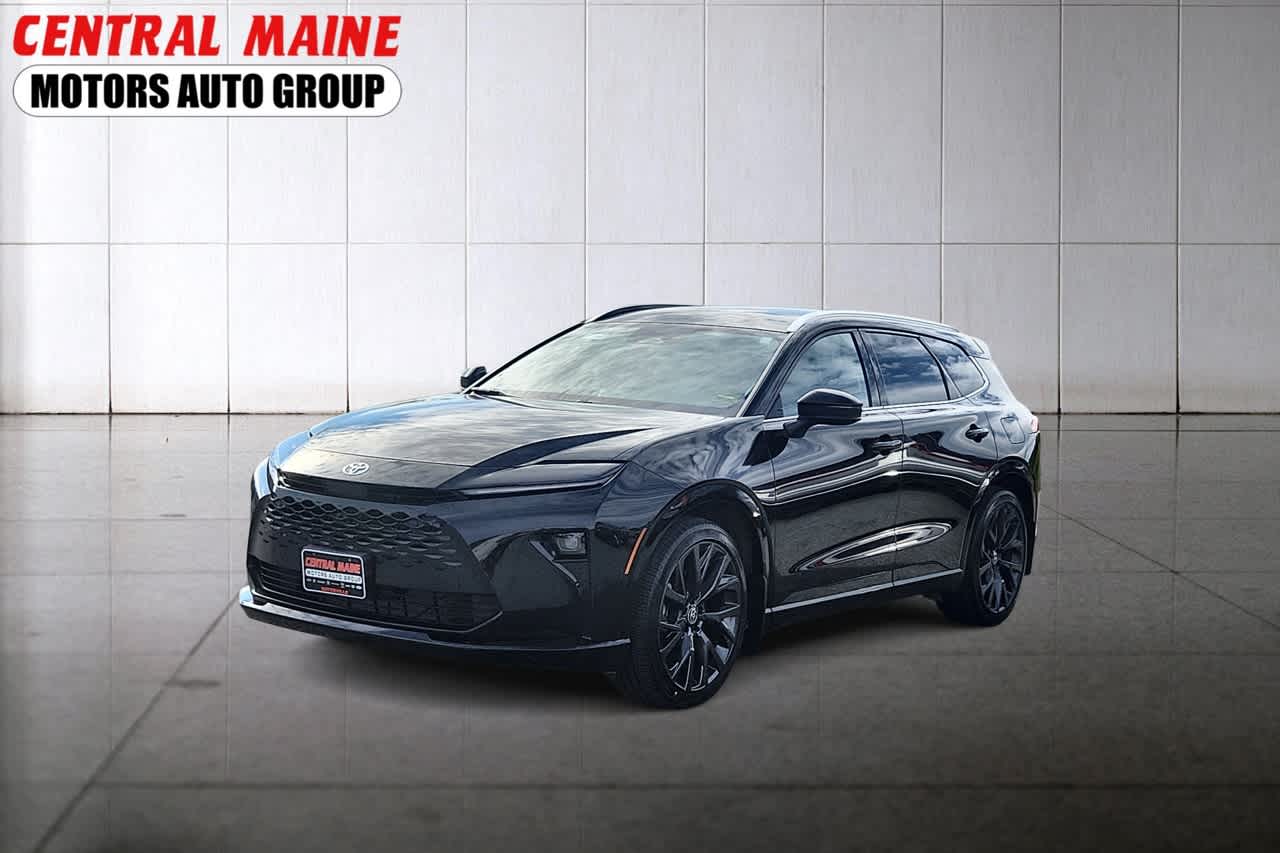 2025 Toyota Crown Signia Limited's photo