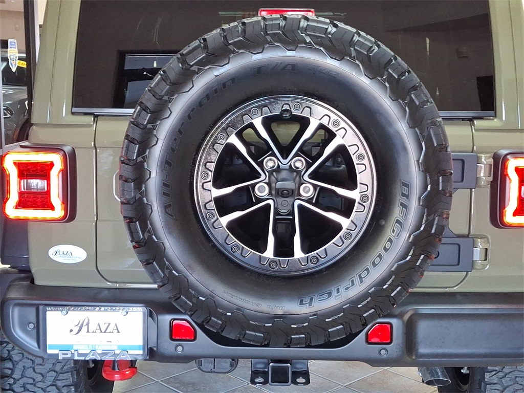 2025 Jeep Wrangler Rubicon photo 11