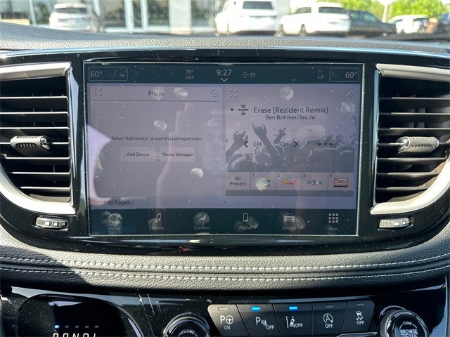 2025 Chrysler Pacifica photo 22