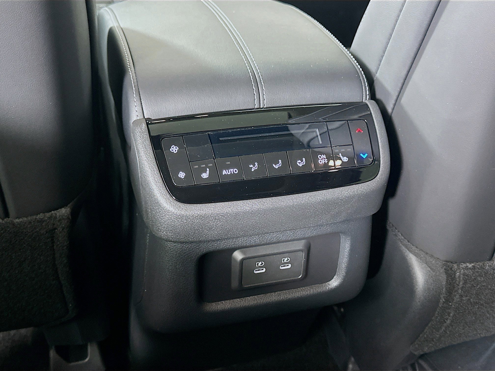 2026 Infiniti QX60 Luxe photo 17
