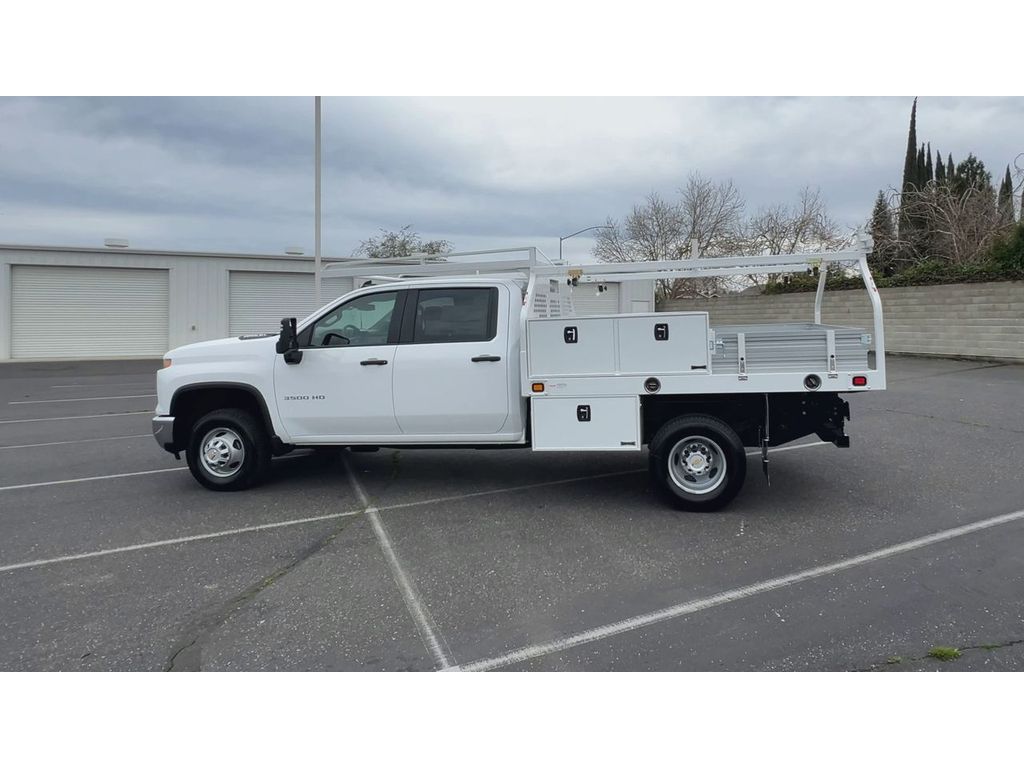 2024 Chevrolet Silverado 3500HD Work Truck photo 4