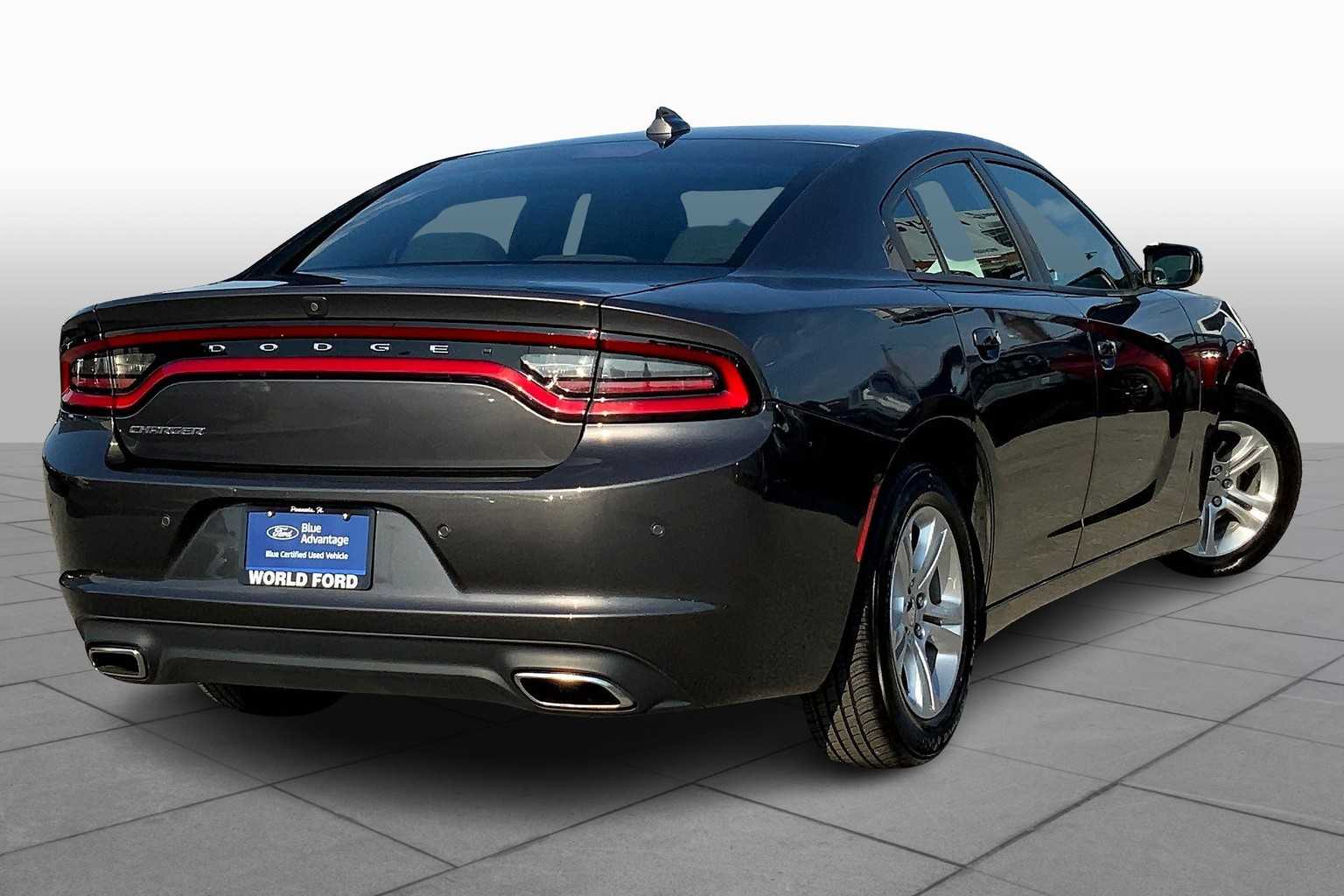 2023 Dodge Charger SXT photo 11