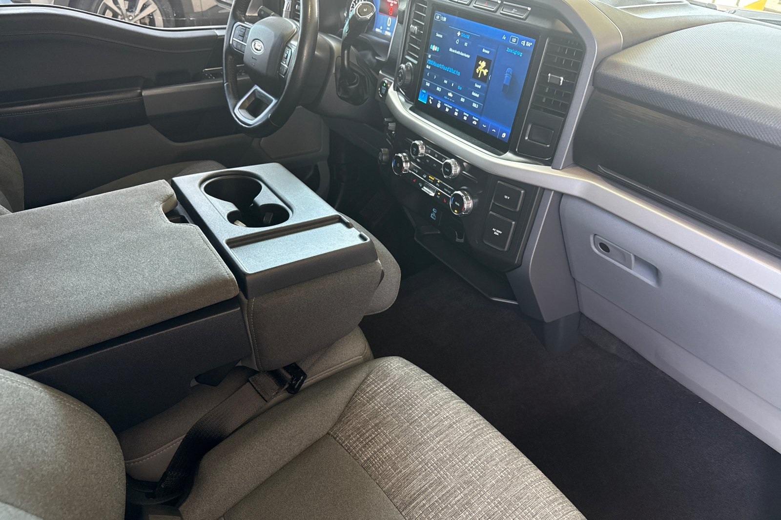 2022 Ford F-150 XLT photo 16