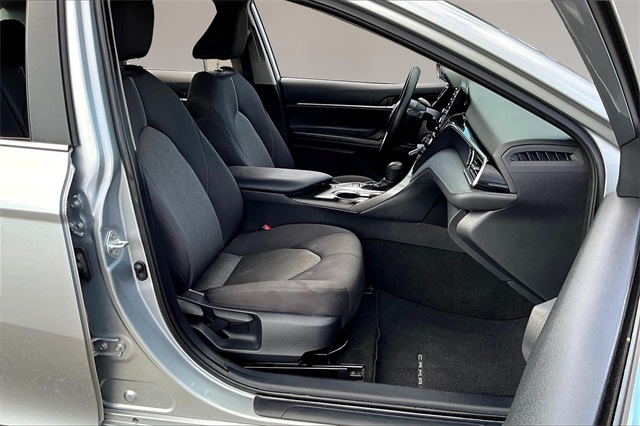 2023 Toyota Camry LE photo 7