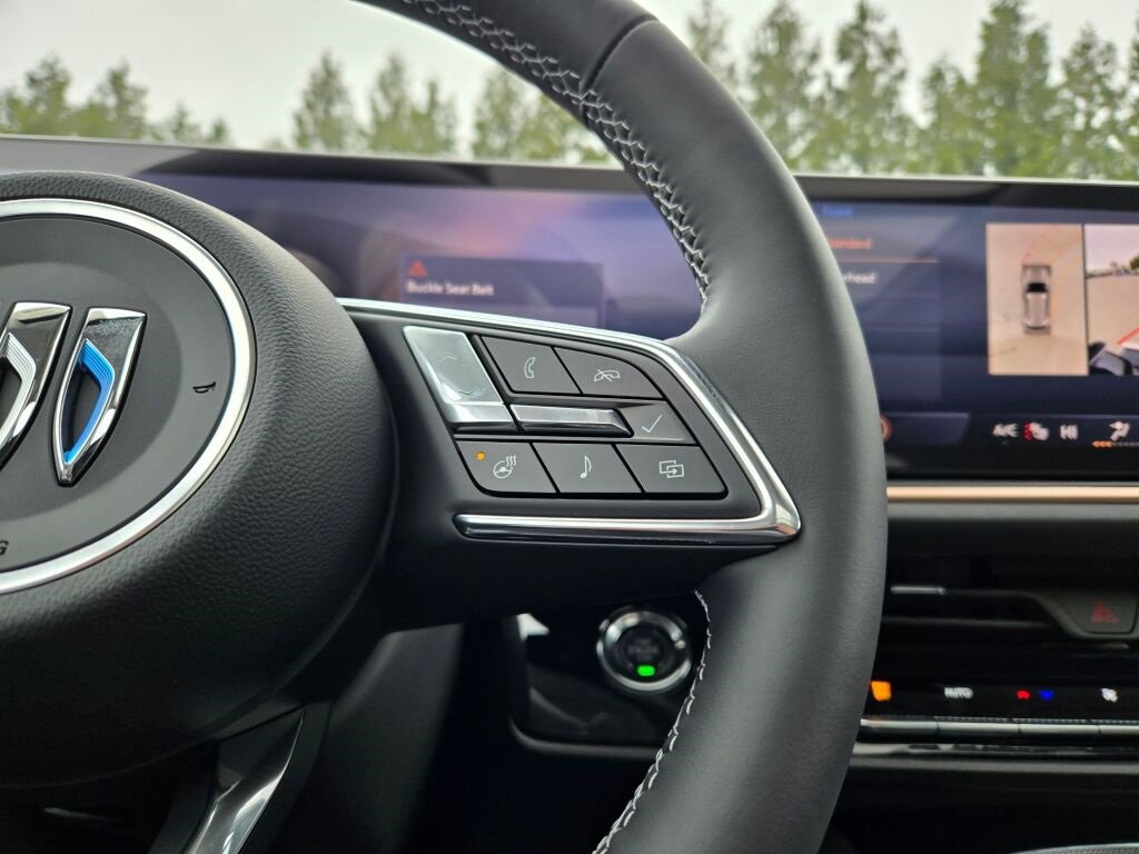 2025 Buick Envision Sport Touring photo 31