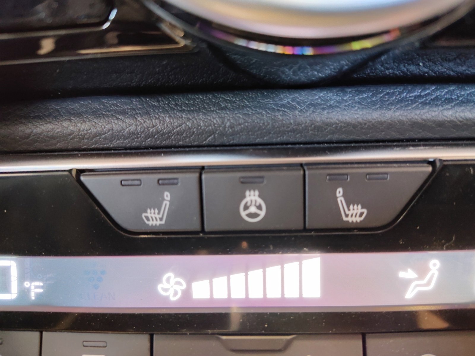 2025 Nissan Sentra SV photo 22