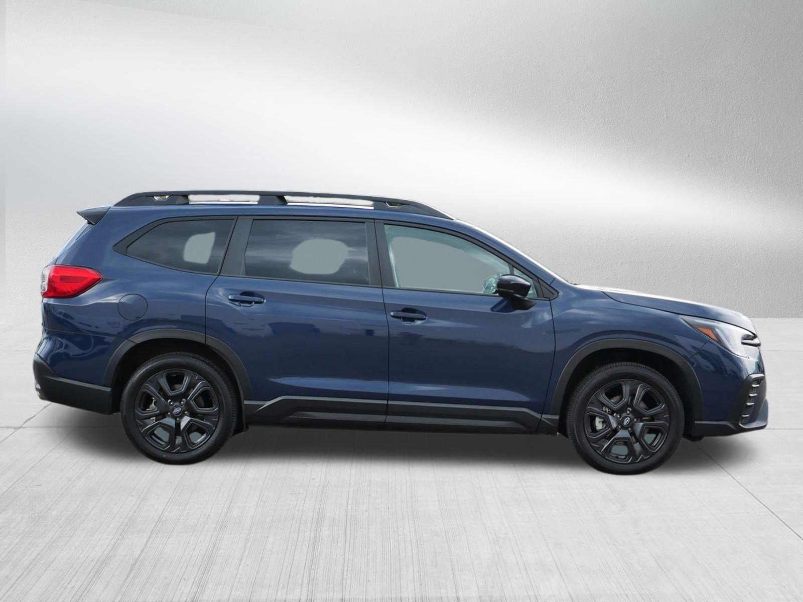 2024 Subaru Ascent Onyx Edition photo 8