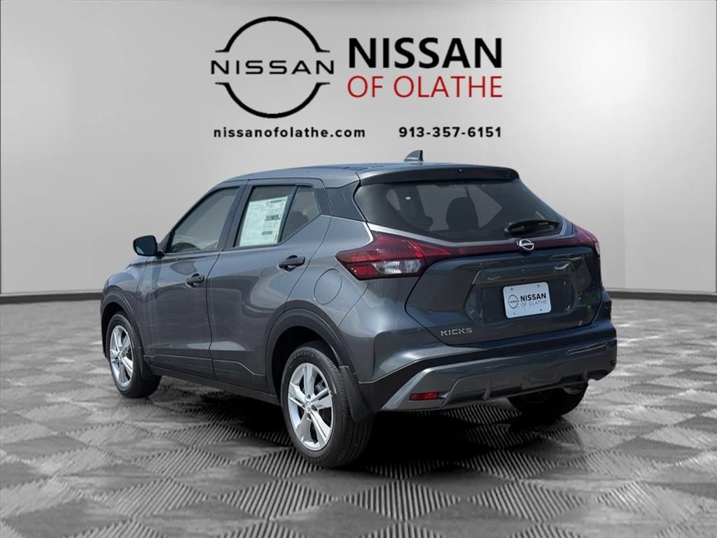 2025 Nissan Kicks Play S photo 3