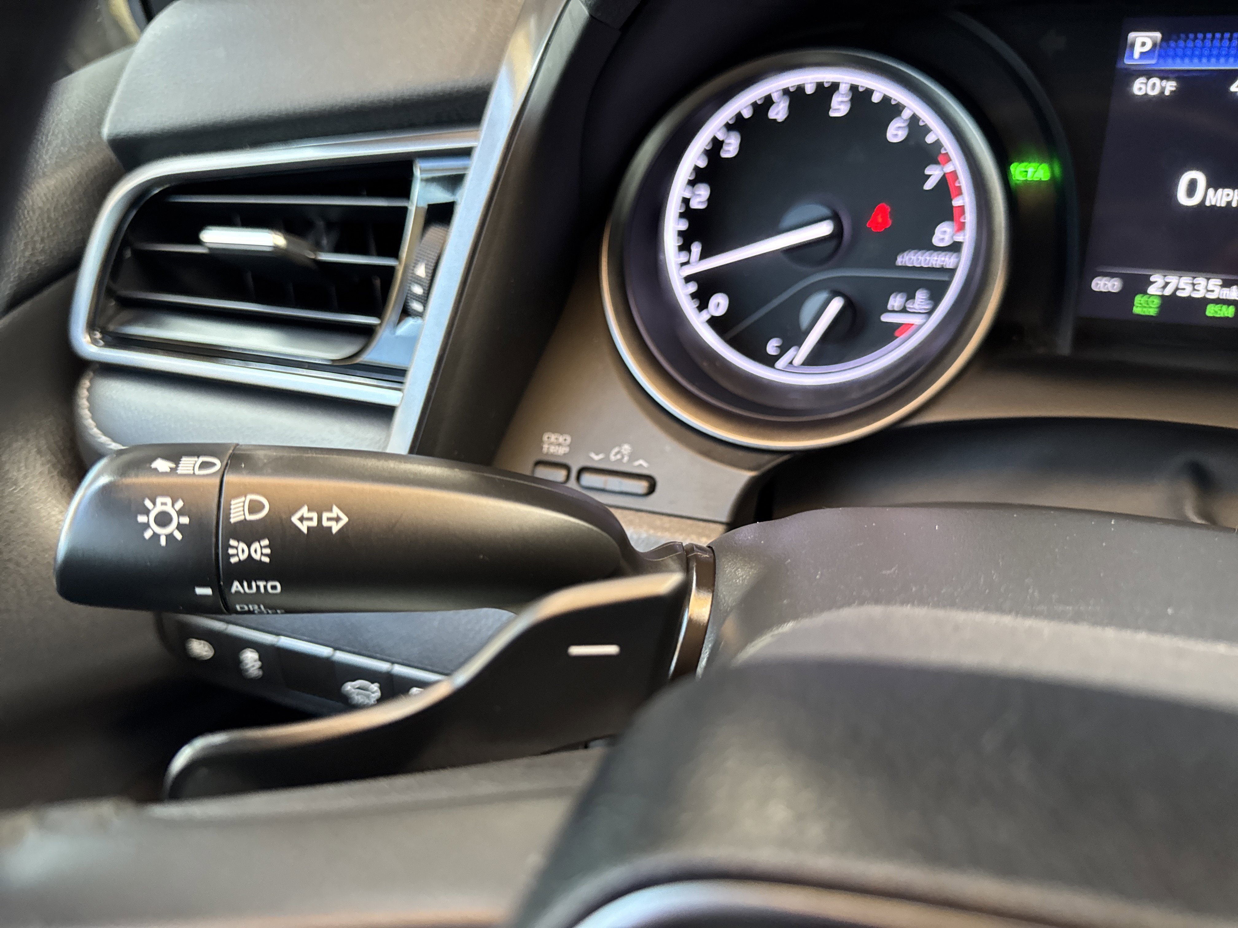 2024 Toyota Camry SE photo 3