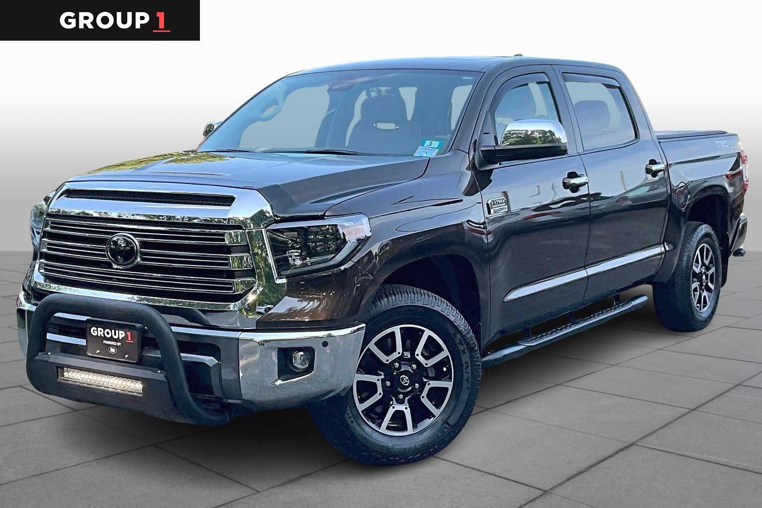 タイラ New Midnight Black Metallic 2025 Toyota Tundra 1794 Edition