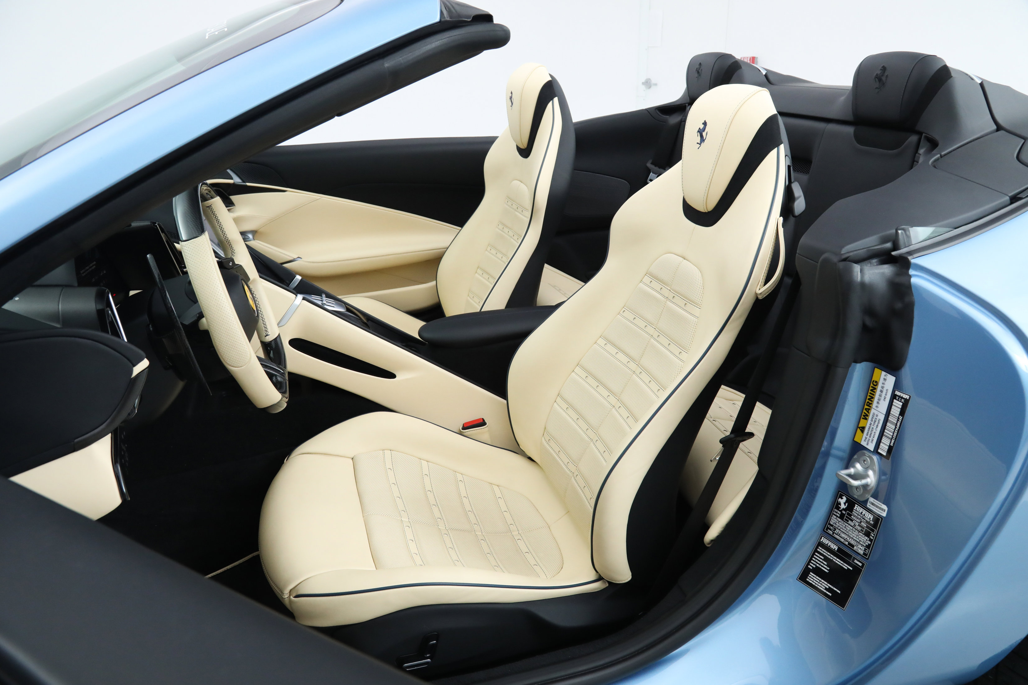 2025 Ferrari Roma Spider photo 5