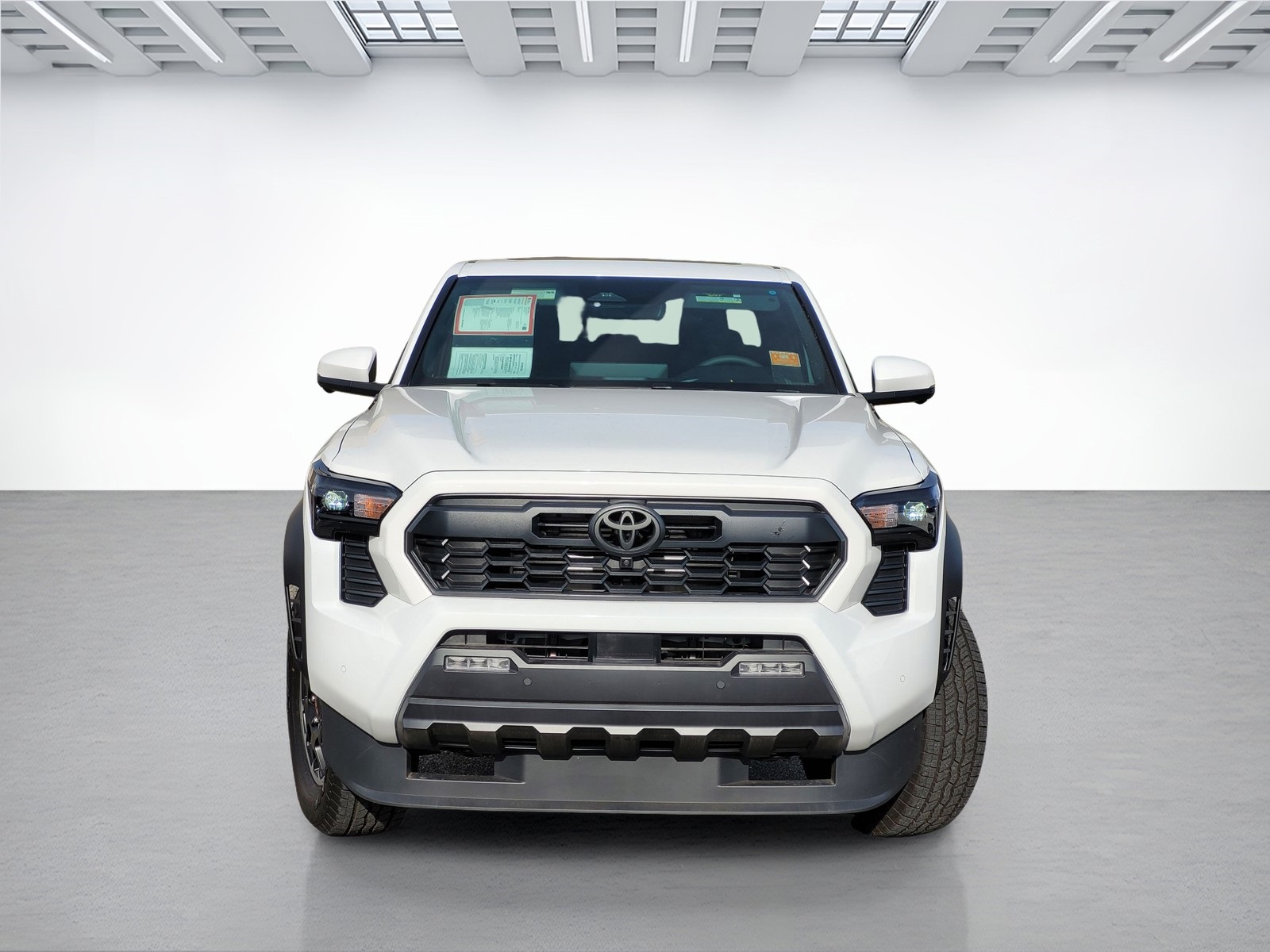 2025 Toyota Tacoma 4x4 TRD photo 2