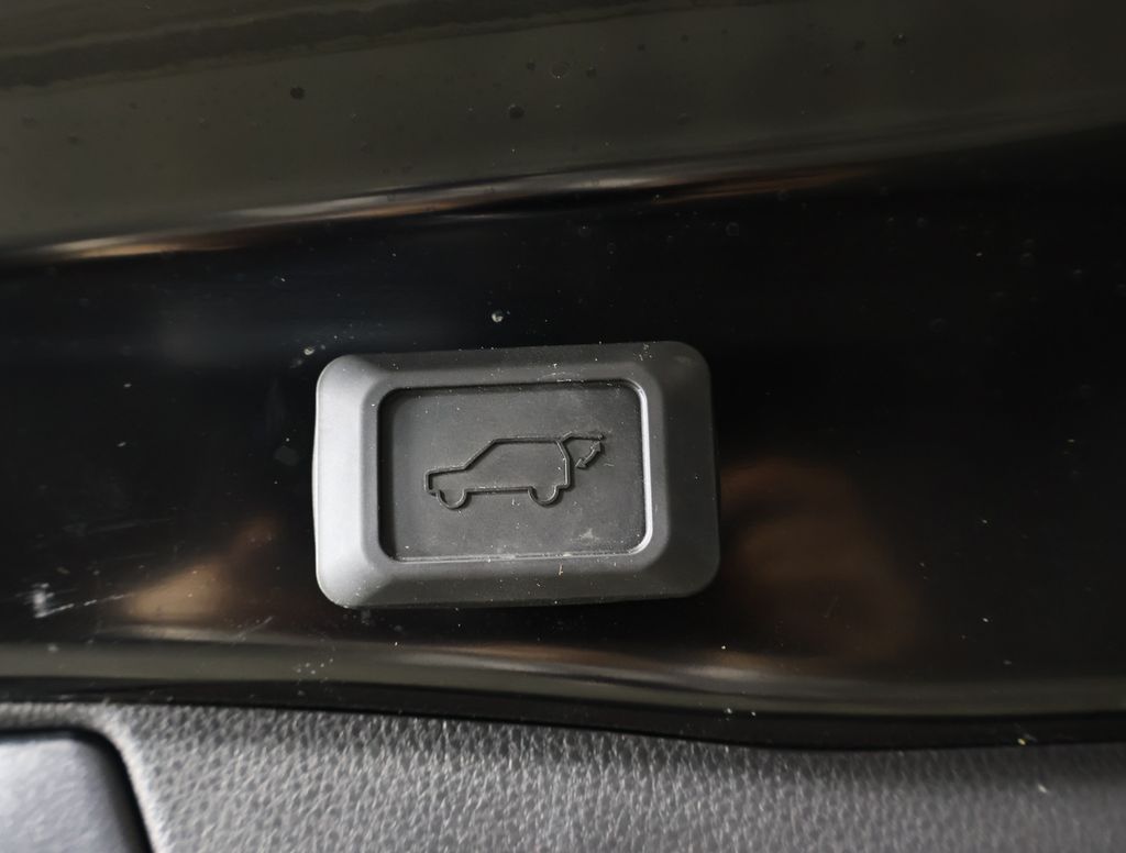 2024 Toyota RAV4 Adventure photo 16