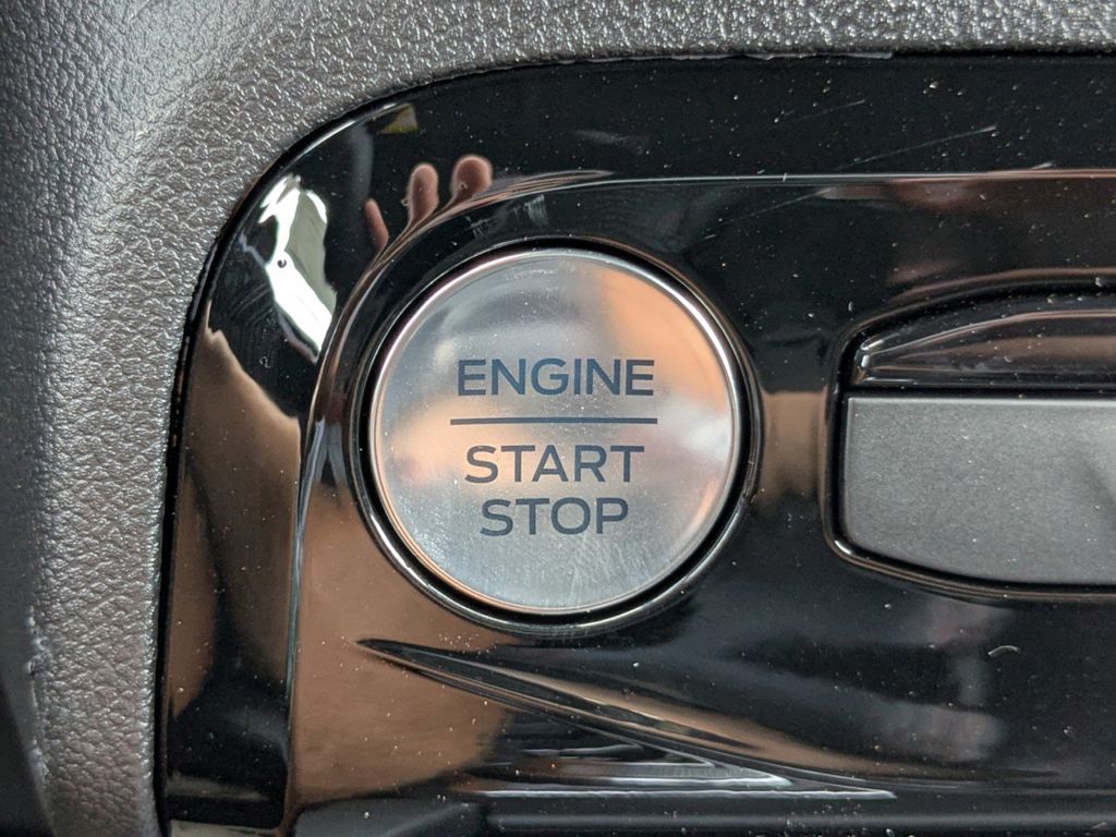 2026 Ford Escape ST-Line photo 28