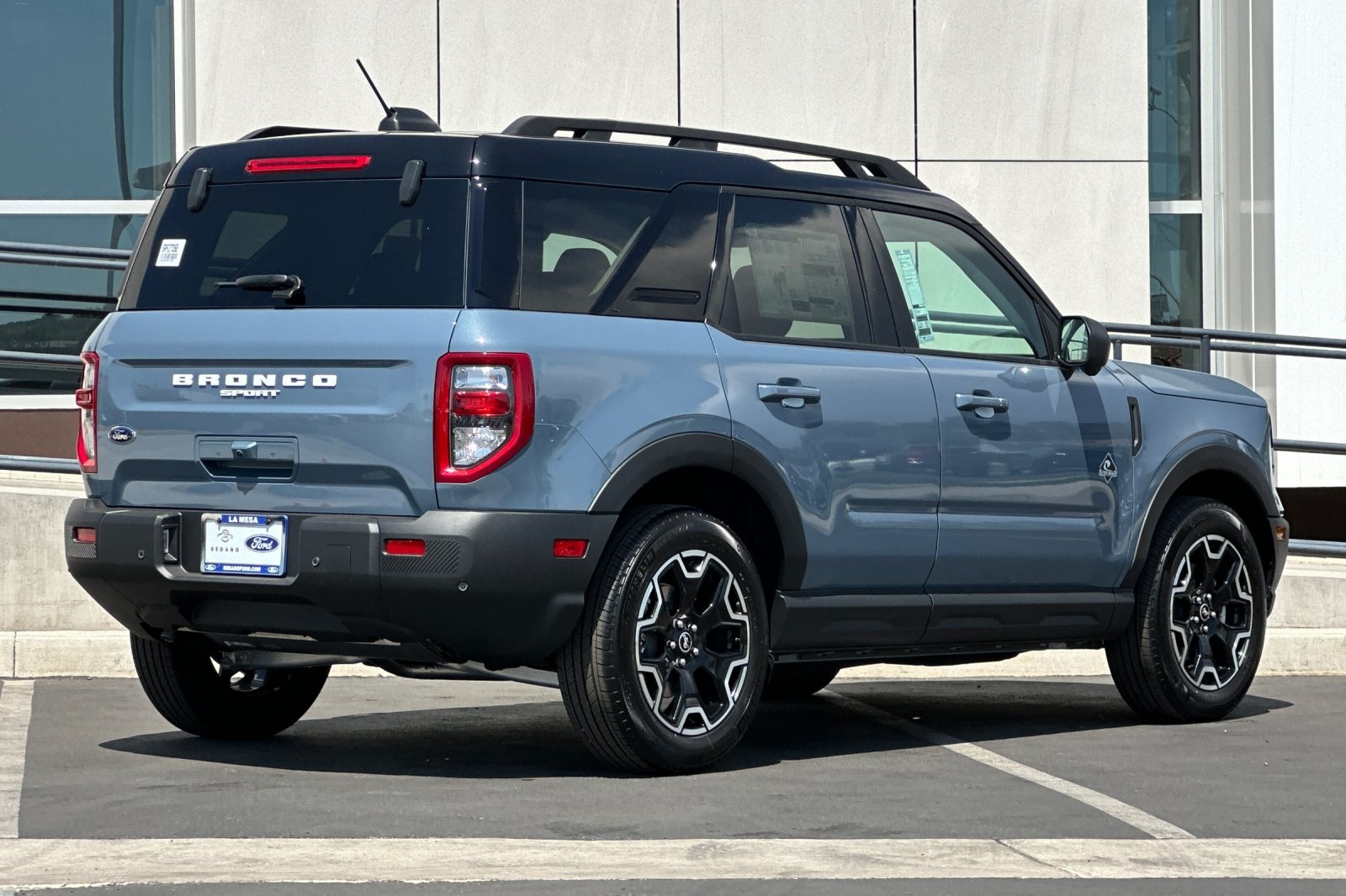 2025 Ford Bronco Sport Outer Banks photo 3