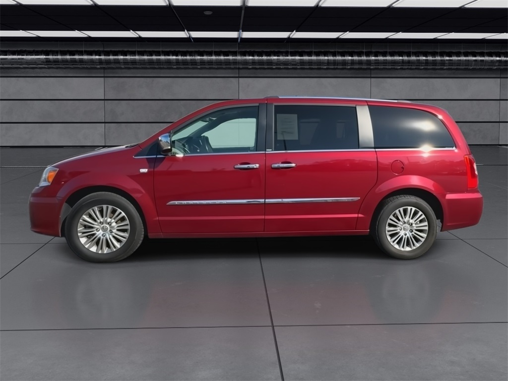 2014 Chrysler Town & Country photo 5