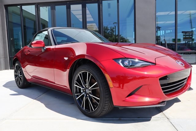 2025 Mazda MX-5 Miata Grand Touring's photo