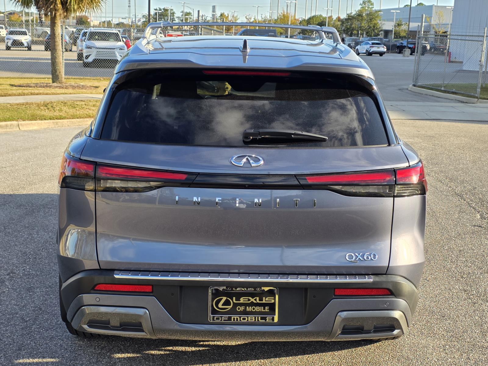 2023 Infiniti QX60 Sensory photo 3