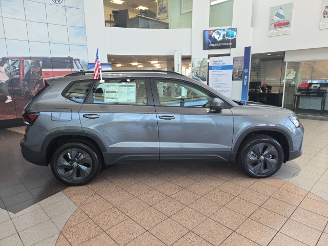 2025 Volkswagen Taos S photo 7