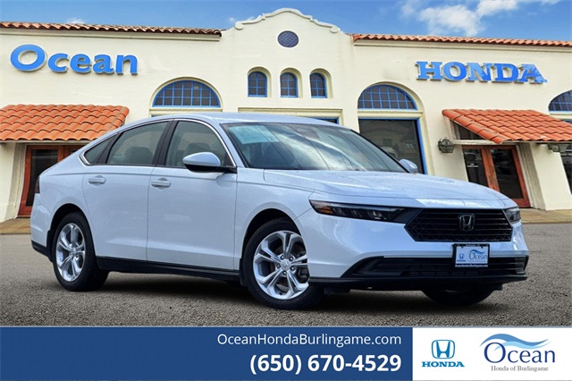 2025 Honda Accord LX's photo