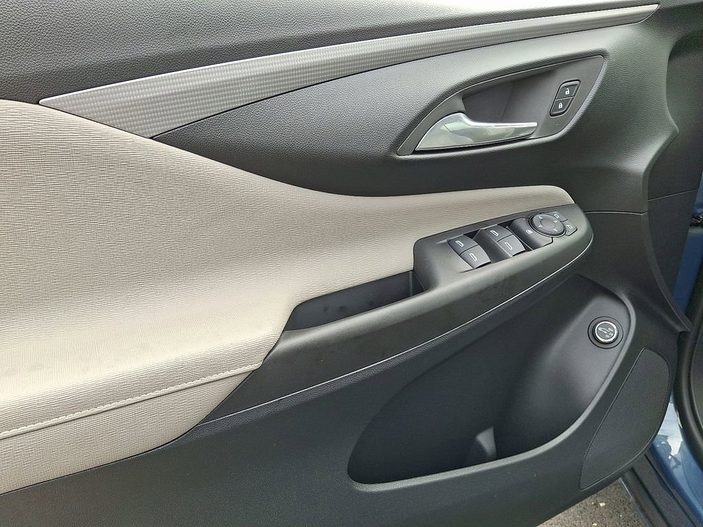 2025 Buick Envista Avenir photo 12