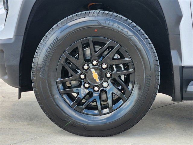 2026 Chevrolet Silverado EV LT photo 8