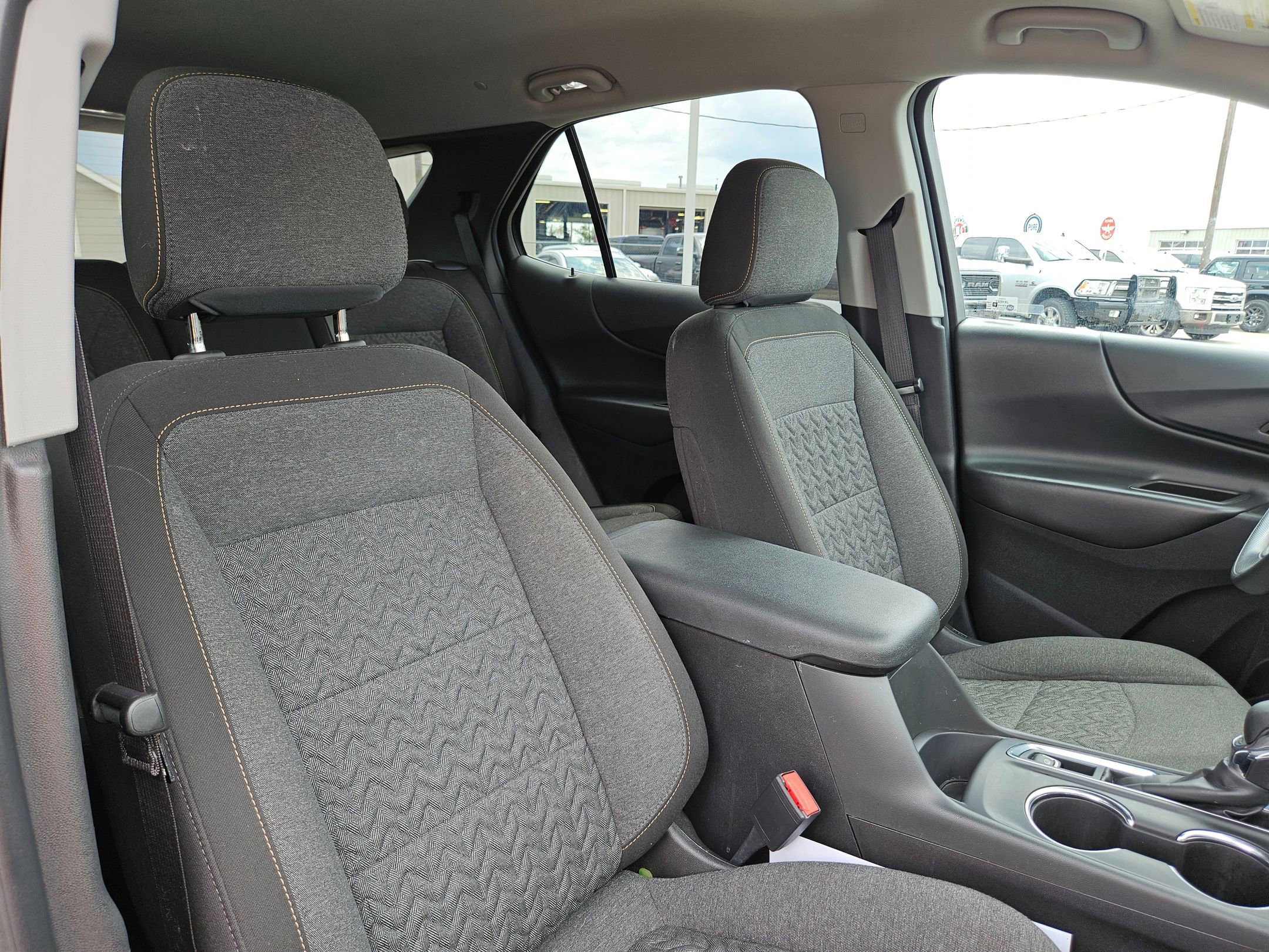 2023 Chevrolet Equinox LT photo 24