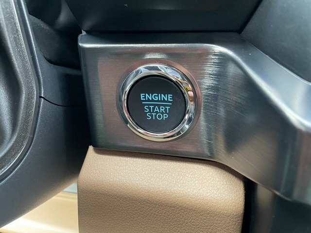 2025 Ford F-350 Lariat photo 28