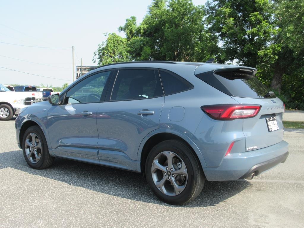2024 Ford Escape ST-Line photo 4