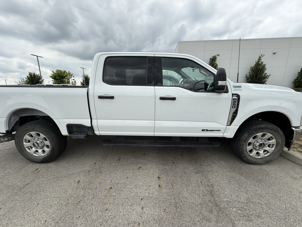 2024 Ford F-250 XLT photo 13