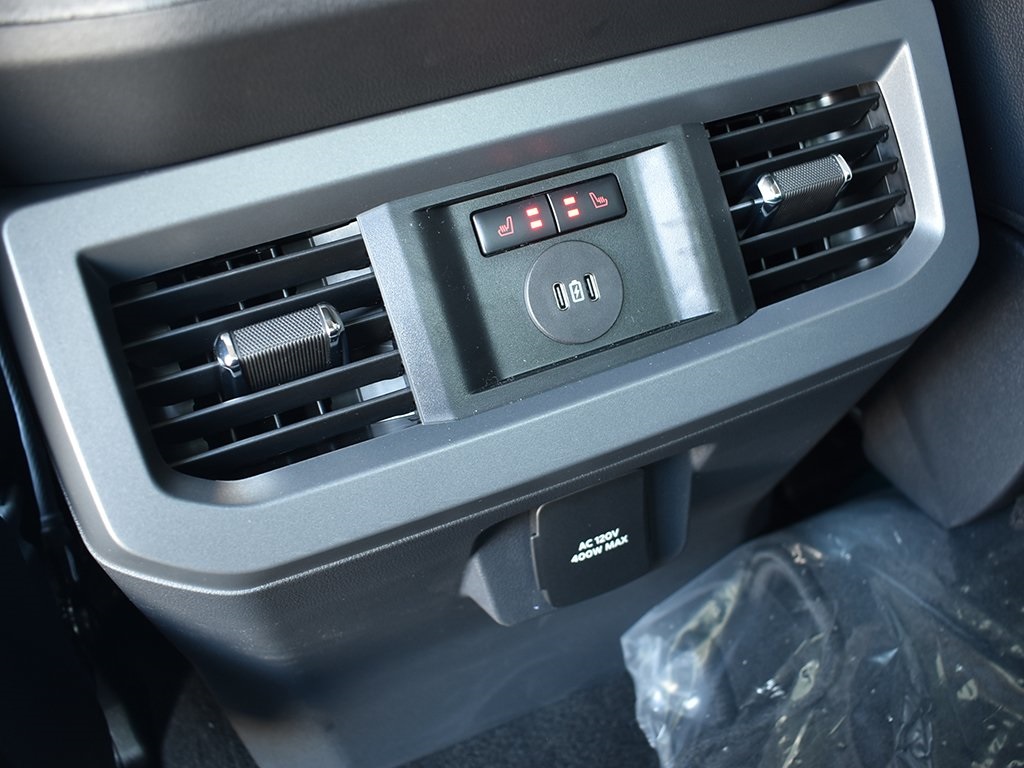 2026 Ford F-250 Lariat photo 23