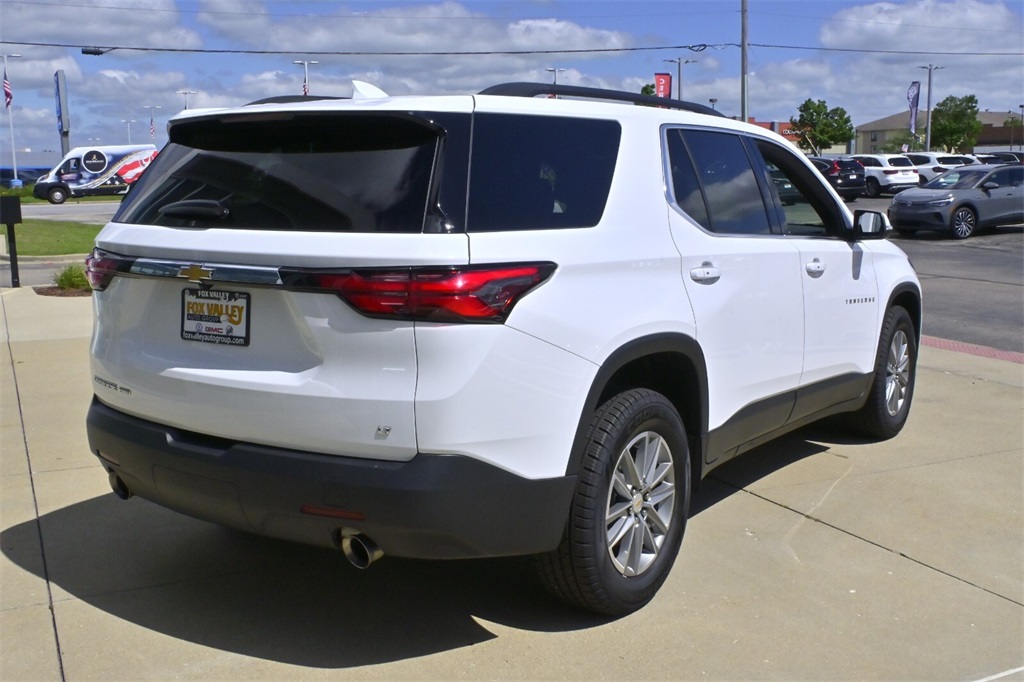 2023 Chevrolet Traverse Leather photo 2